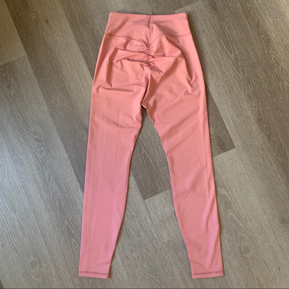 NEW!!kittenish Ruched premium leggings - Picture 9 of 14